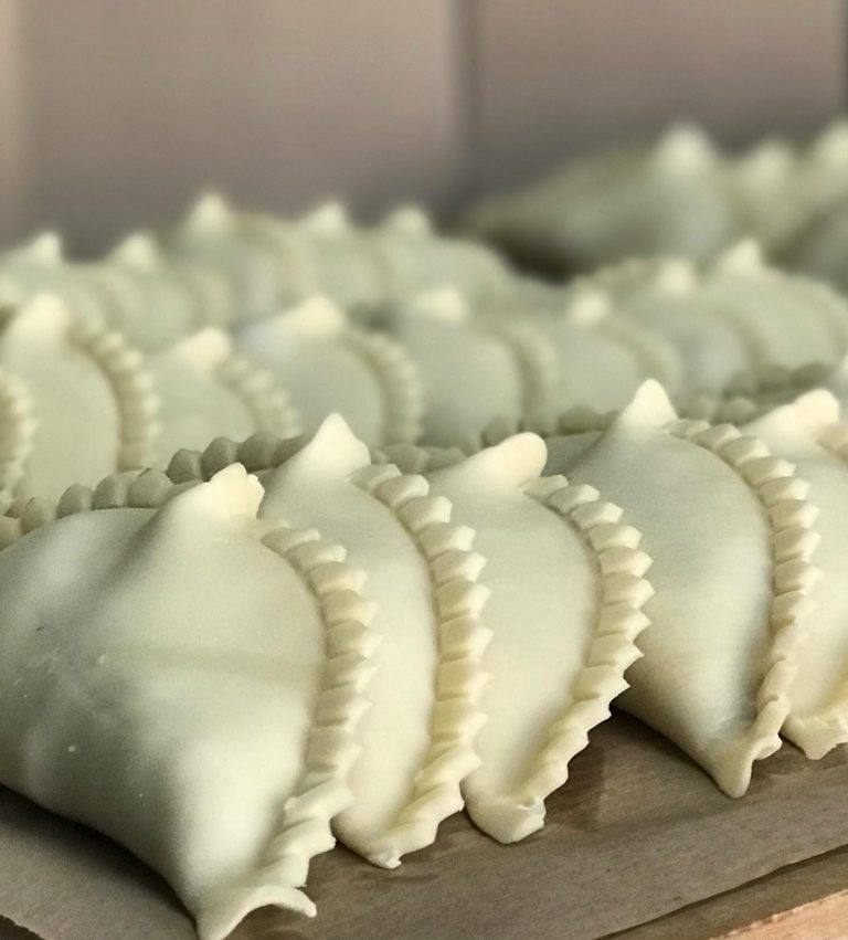 329123914 1614165482370394 3794178761192768397 n 768x851