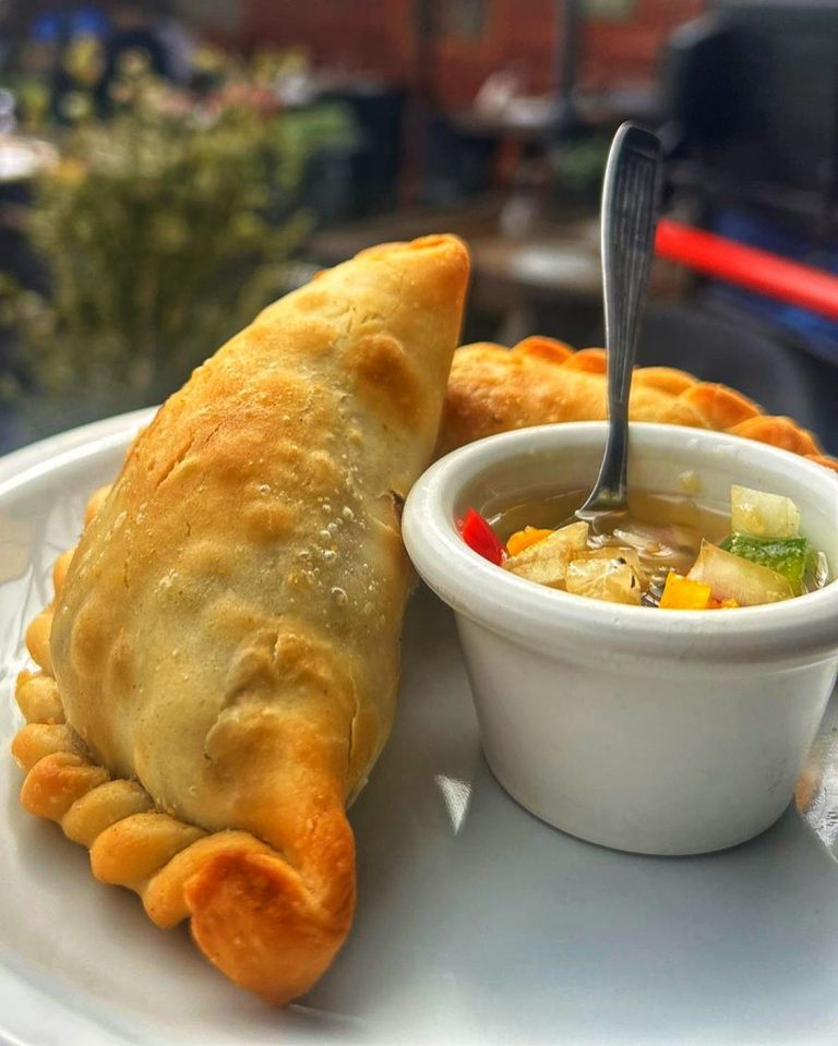 370012197 694310766057027 3351349426419539515 n 768x959