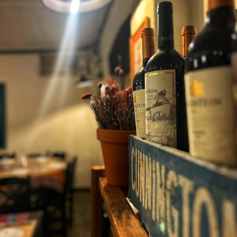 374579458 700517225436381 140051791815111134 n 768x768