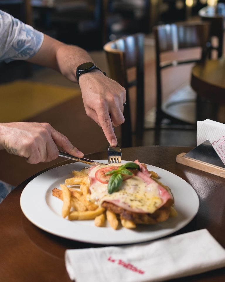 399407324 18012644683962678 4394818355458523667 n 768x960