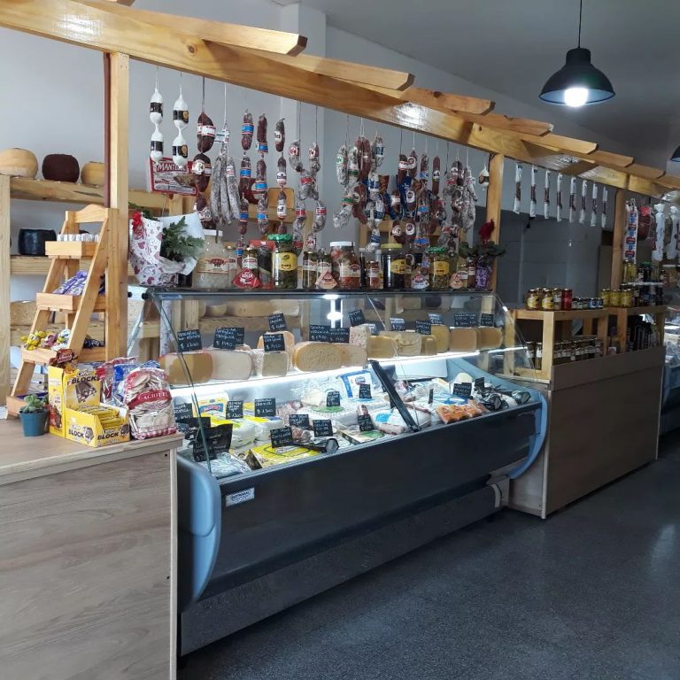 298095940 106385338847419 3455370983621487337 n 768x768