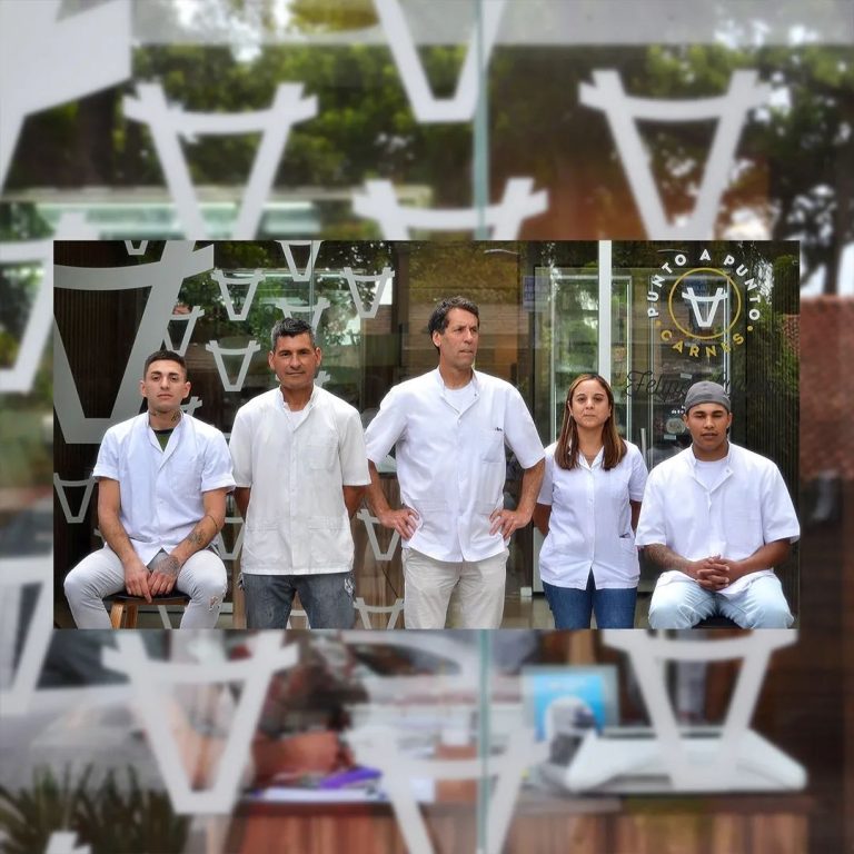 320011920 1154691868515996 1450495526382105651 n 768x768