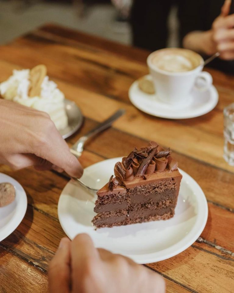 458336081 806353011665631 1276302420389659770 n 768x961