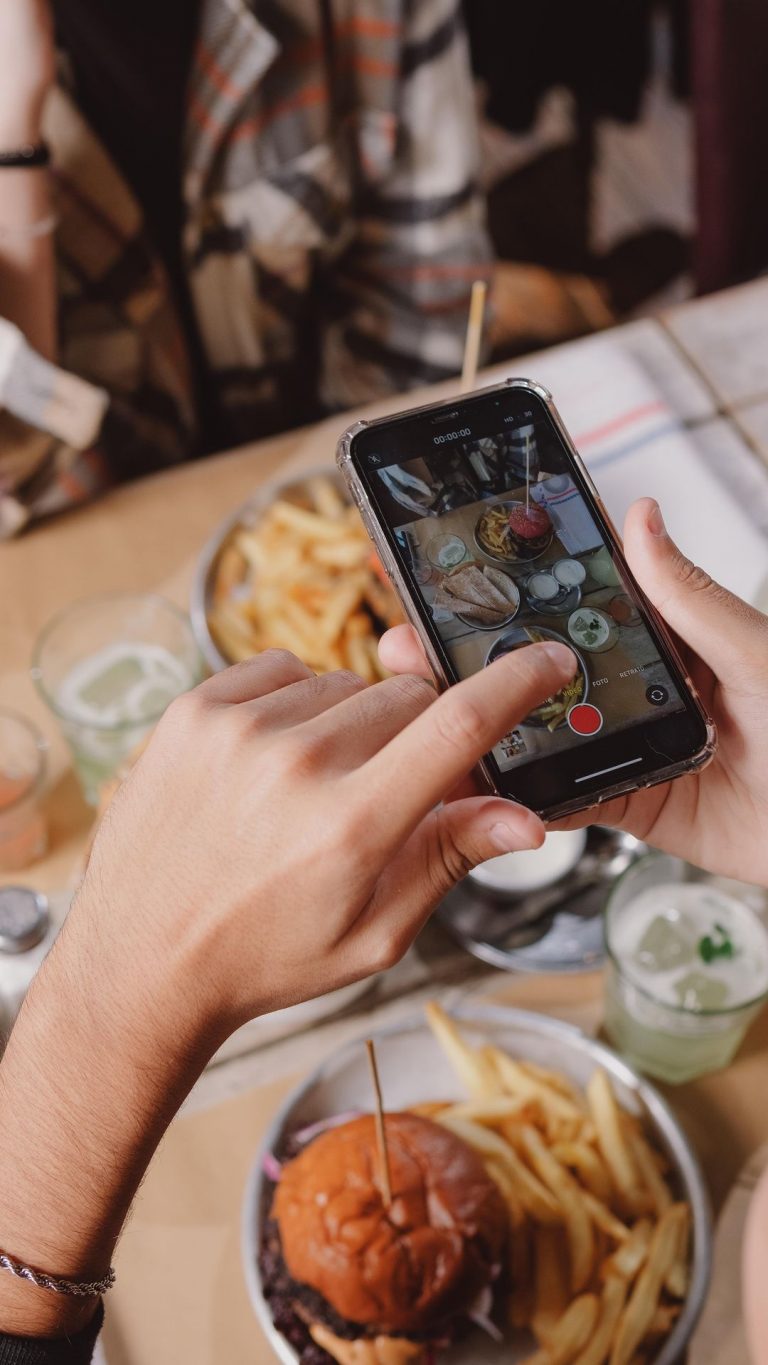 461790958 439822915252656 3442622141282757615 n 768x1365