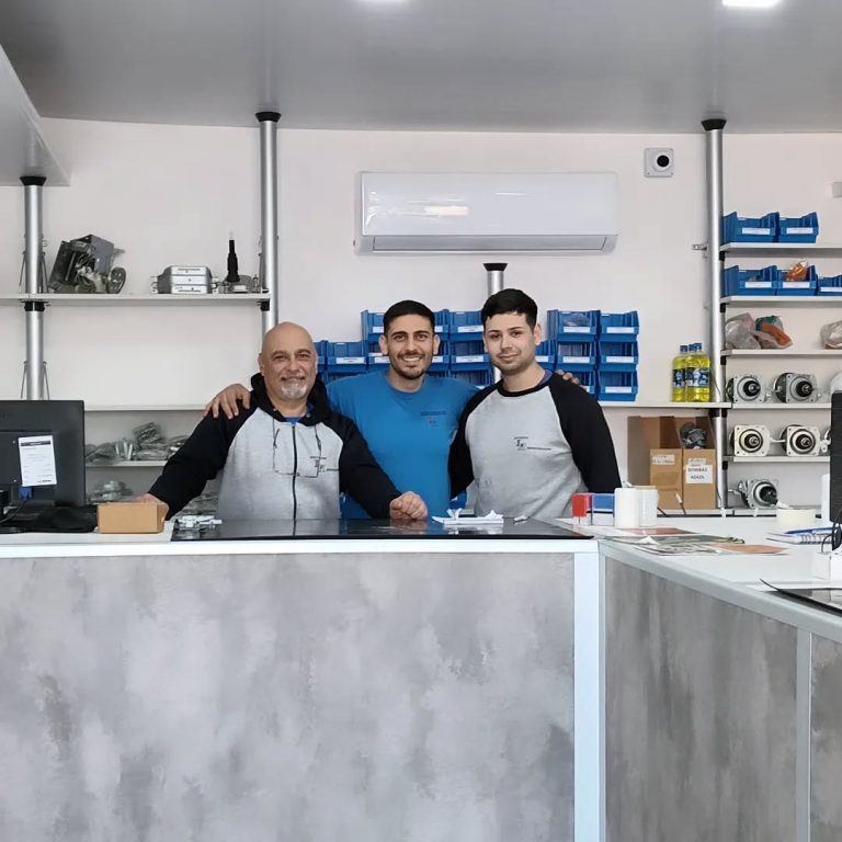 385909198 702793238410679 3192448356416064314 n.webp 768x768